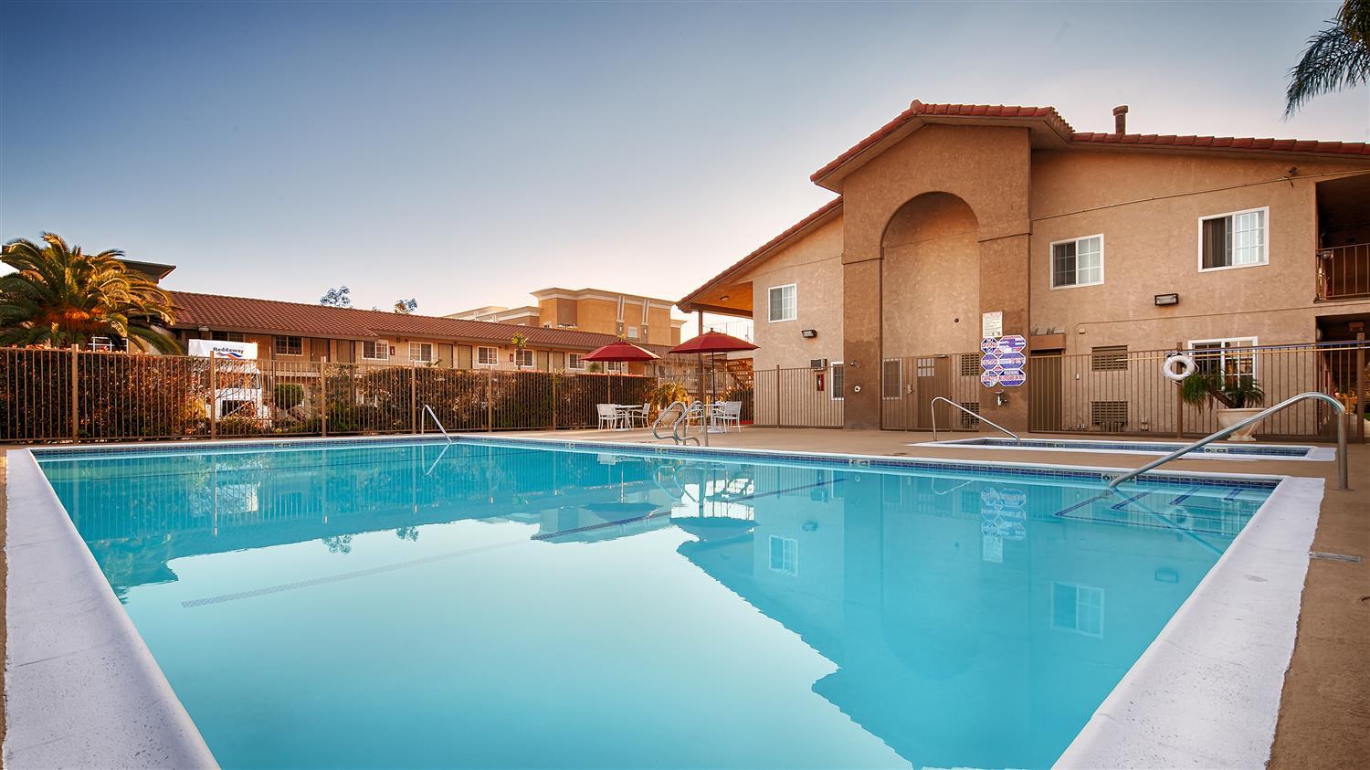 Best Western Plus Ontario Airport & Convention Center Bagian luar foto