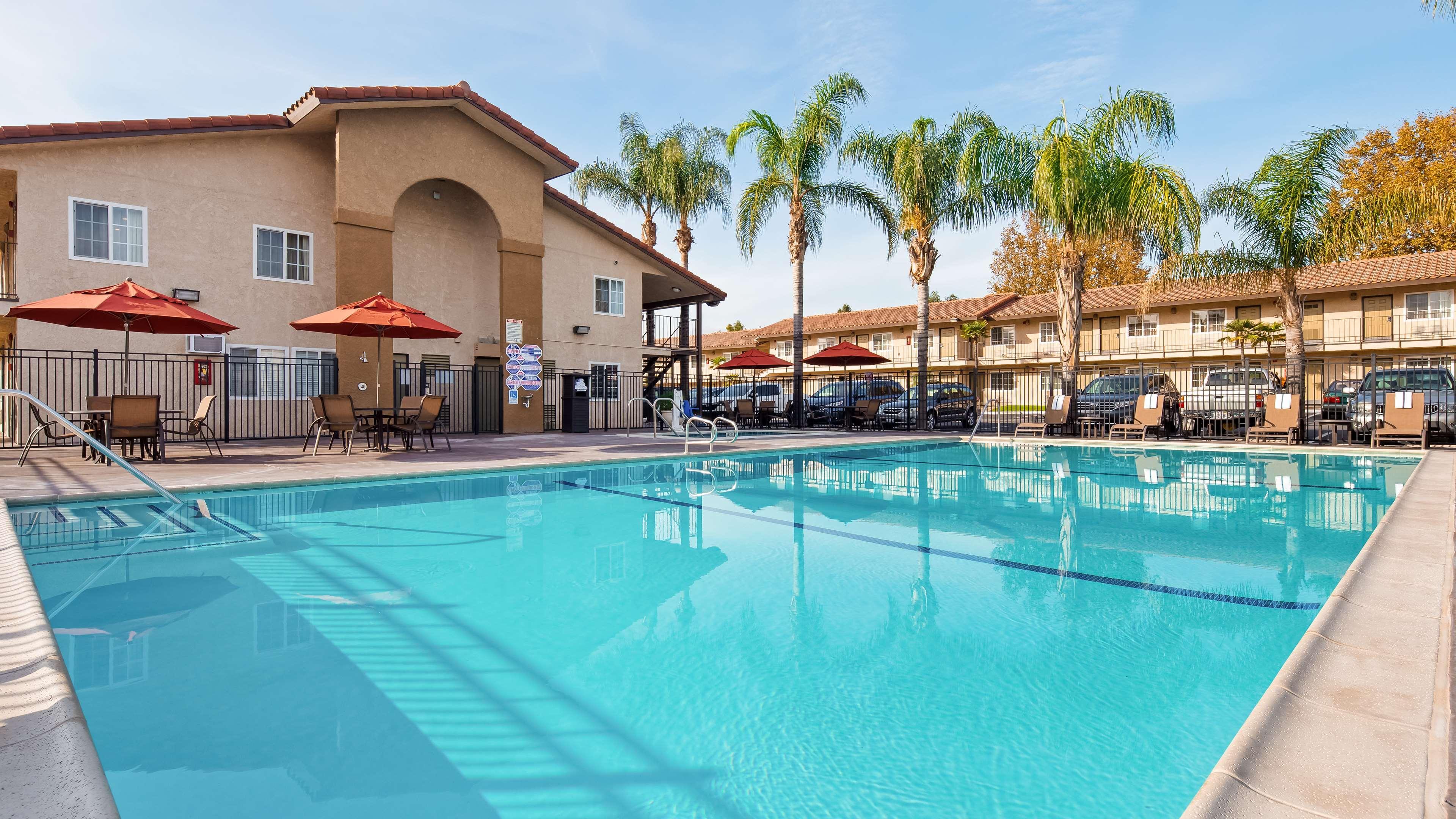 Best Western Plus Ontario Airport & Convention Center Bagian luar foto