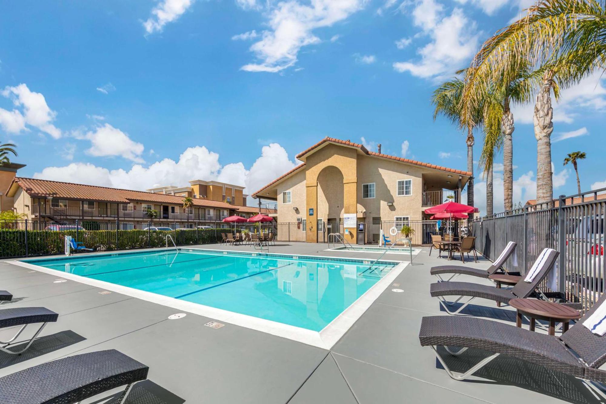 Best Western Plus Ontario Airport & Convention Center Bagian luar foto