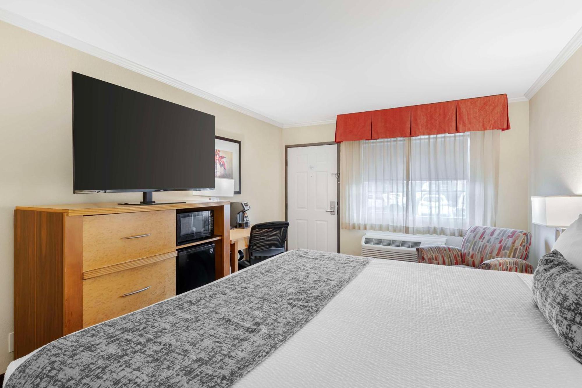 Best Western Plus Ontario Airport & Convention Center Bagian luar foto